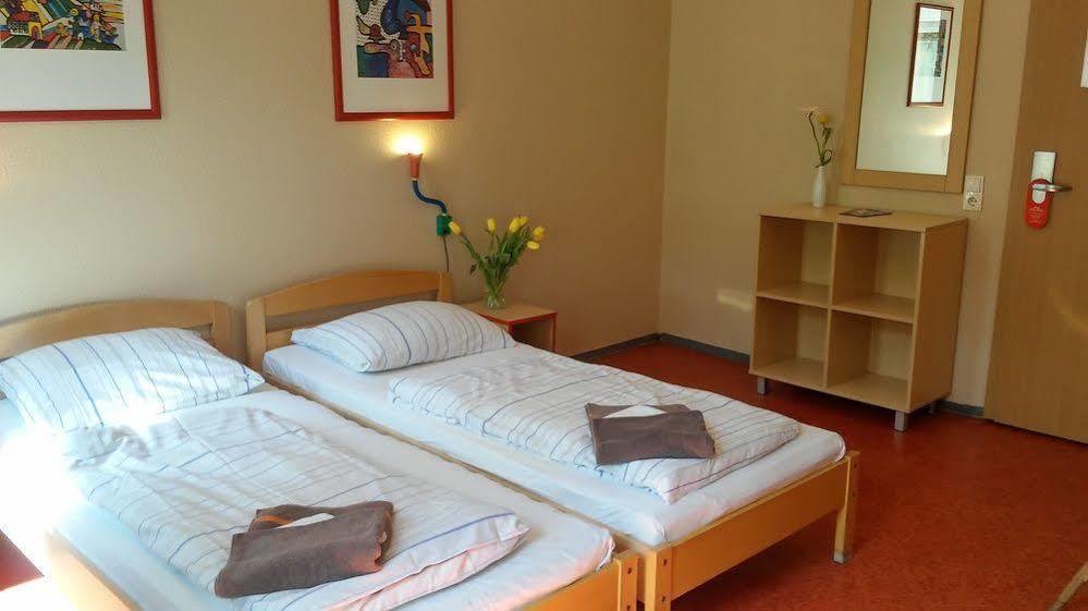 Acama Hotel & Hostel Schoeneberg Berlin Exterior foto